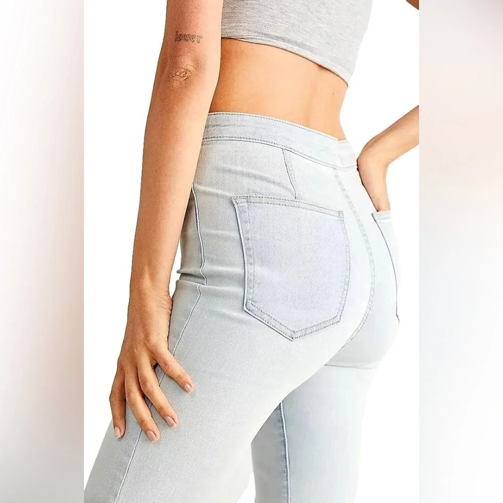 Free People Youthquake Cropped Flare Jeans in Bleach Out Light Wash - 32 - Picture 5 of 16